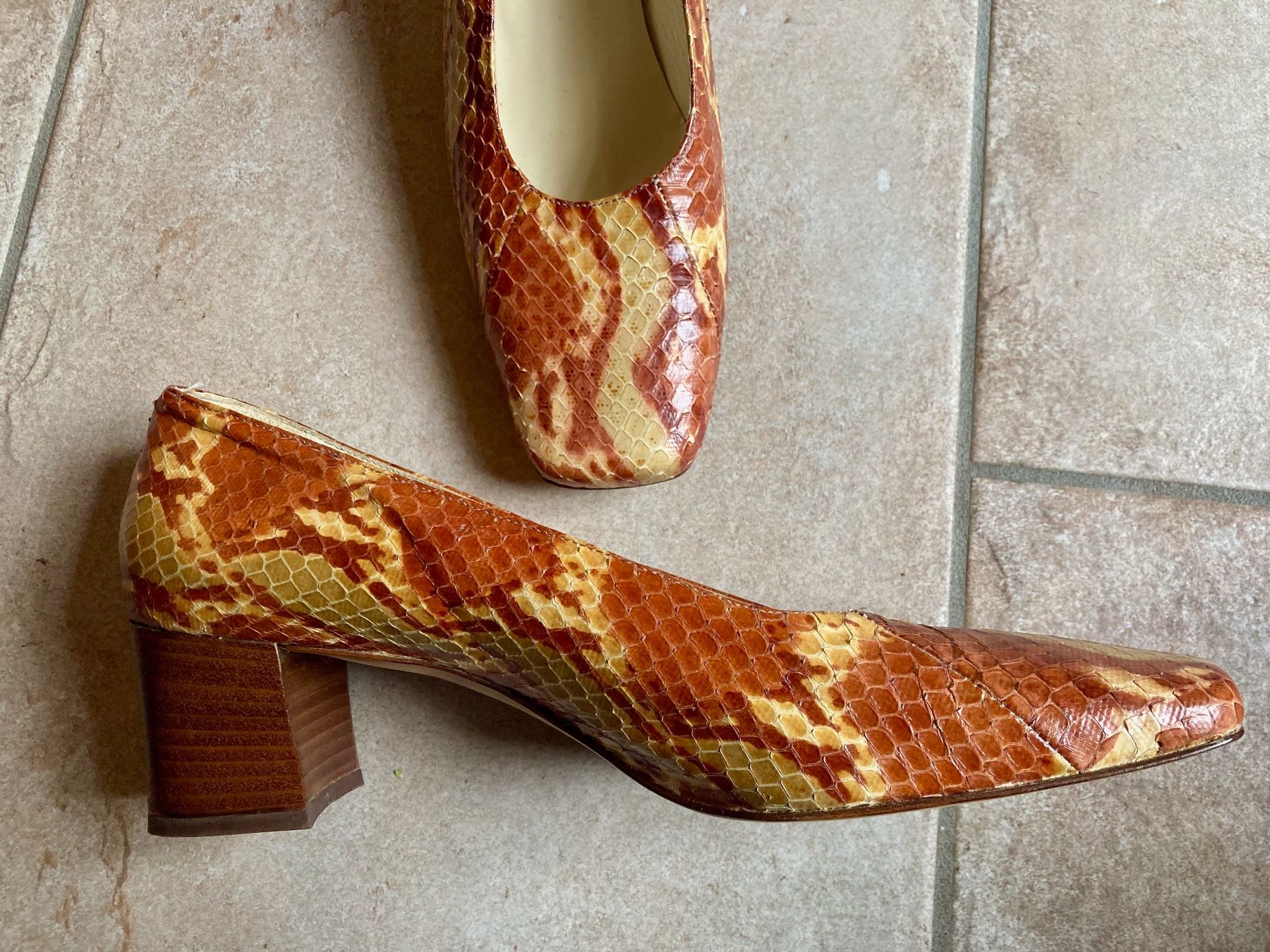 Scarpe da donna: Giulia Gabrielli Leder Schuhe Gr.40 – Usato da Stetten AG venduto da Hanya