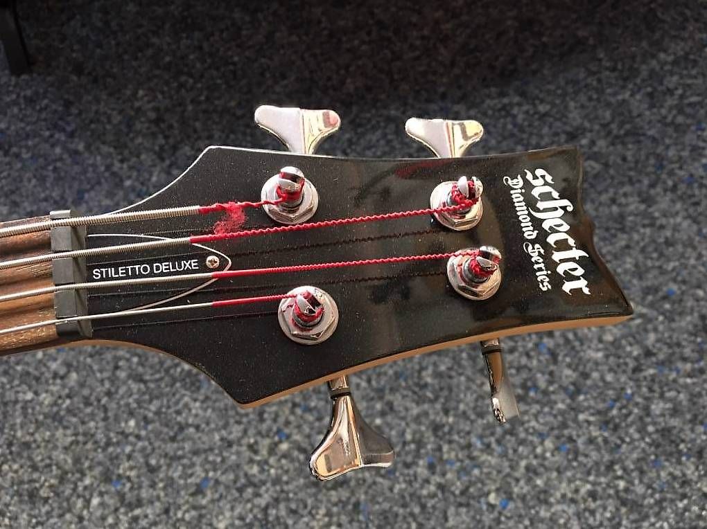Musikinstrumente: Basse Schecter 4 cordes pour le métal – Gebraucht aus Morges von GvnMusic 1