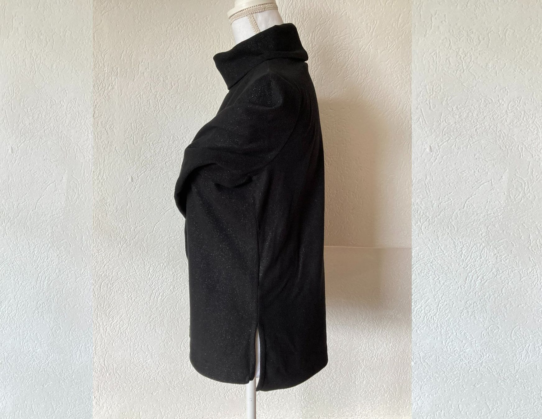 Maglioni & Felpe: Microfleece schwarzer Rollkragenpullover, Gr. S - 36/38 – Nuovo (secondo la descrizione) da Küsnacht ZH venduto da PLZoll 1