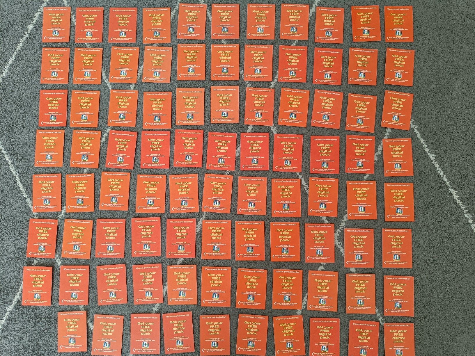 Panini Carte collezionabili: Ein paar Panini 2026 Code Karten neu und ungebraucht – Nuovo (secondo la descrizione) da Rorschach venduto da Laboumedeluxe