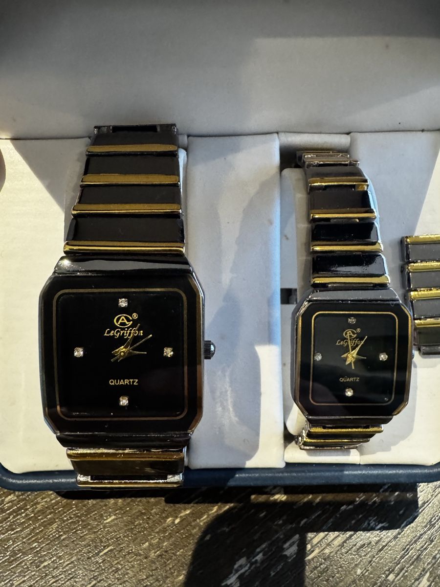 Orologi: Le Griffon: Set de montres pour couple – Usato da Arconciel venduto da WheelH_23 1