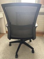 Bürostuhl, bequem, selten benutzt, höhenverstellbar