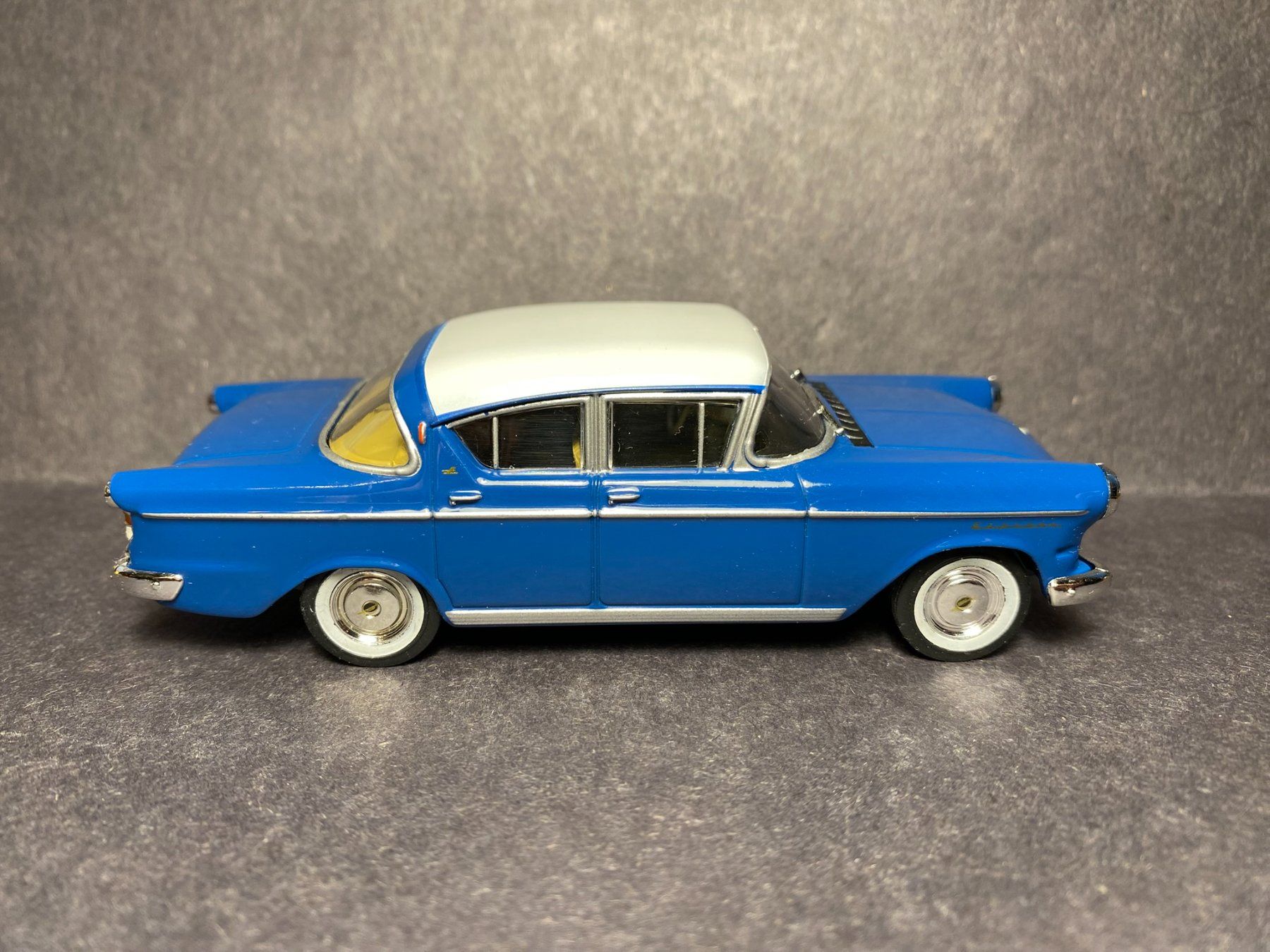 Opel Modellautos: Opel Kapitän 1958 1:43 – Gebraucht aus Spiez von Mlandcruiser 5