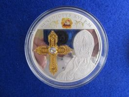 GIGANT: Papst Benediktus XVI mit Papstkreuz - 70 mm - PP