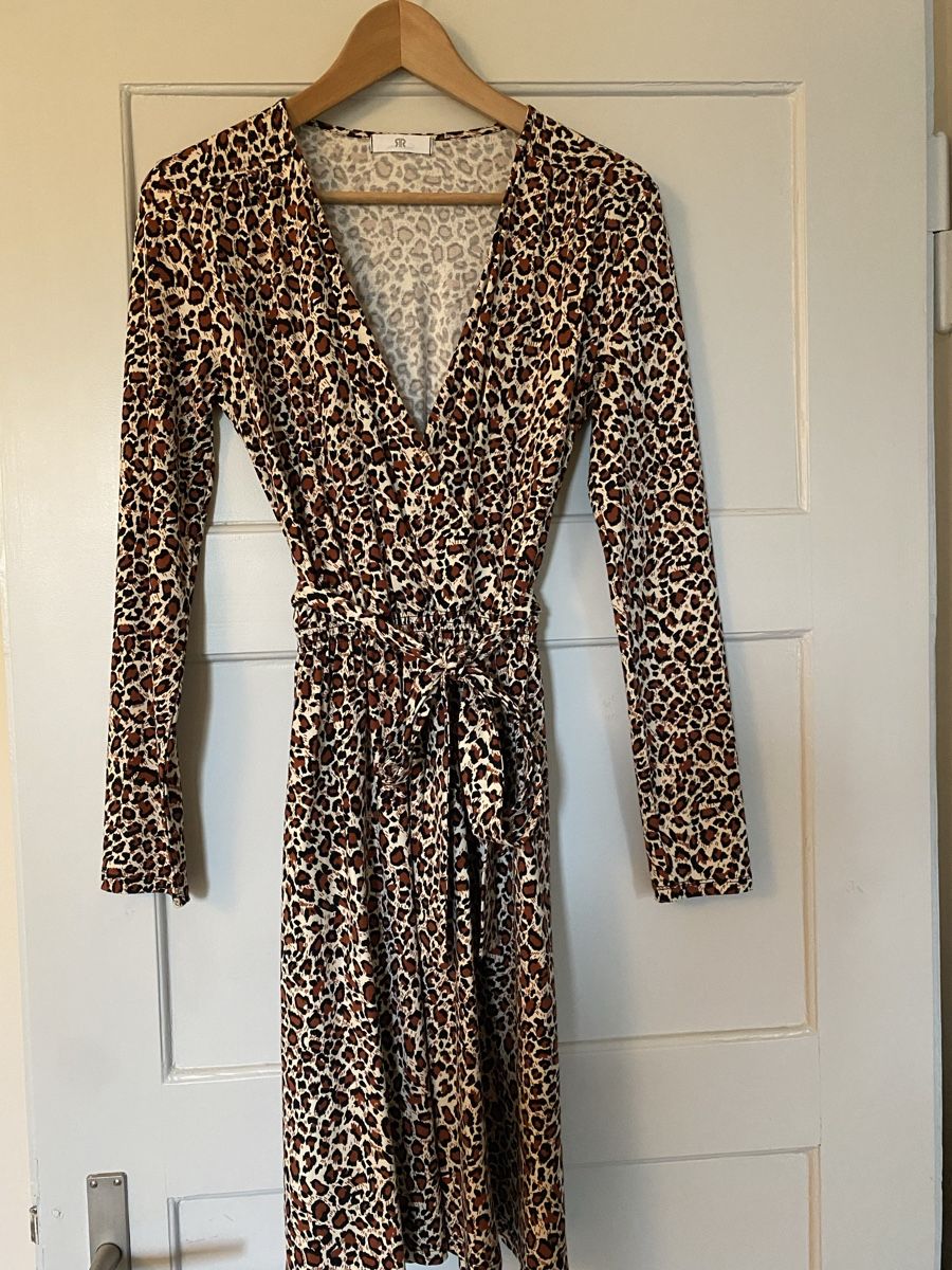 La Redoute Vestiti: Kleid langarm mit Wickelausschnitt – Nuovo (secondo la descrizione) da Olten venduto da Angisun