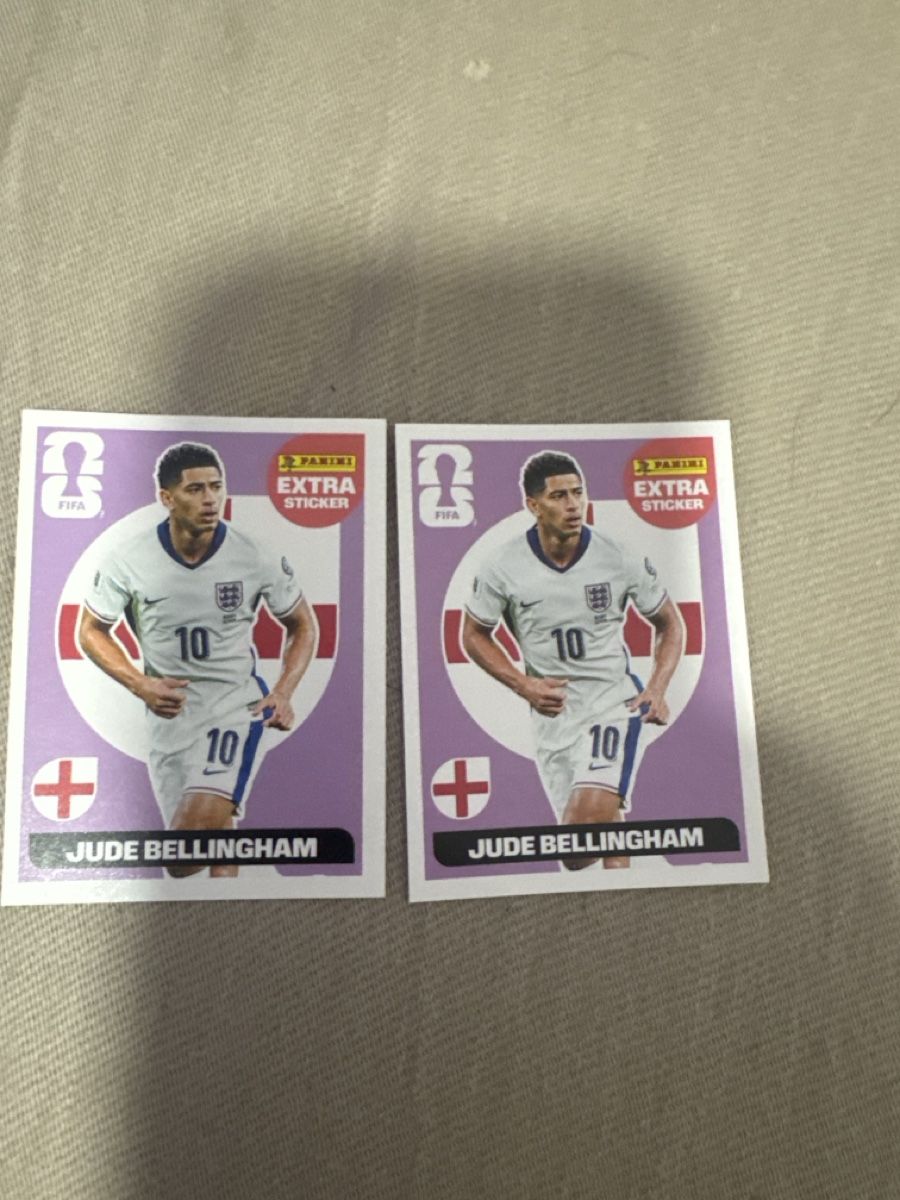 Panini Carte collezionabili: Verkaufe 2 Bellingham violett extra Sticker  – Nuovo e nell'imballaggio originale da Melchnau venduto da chi_d7sn