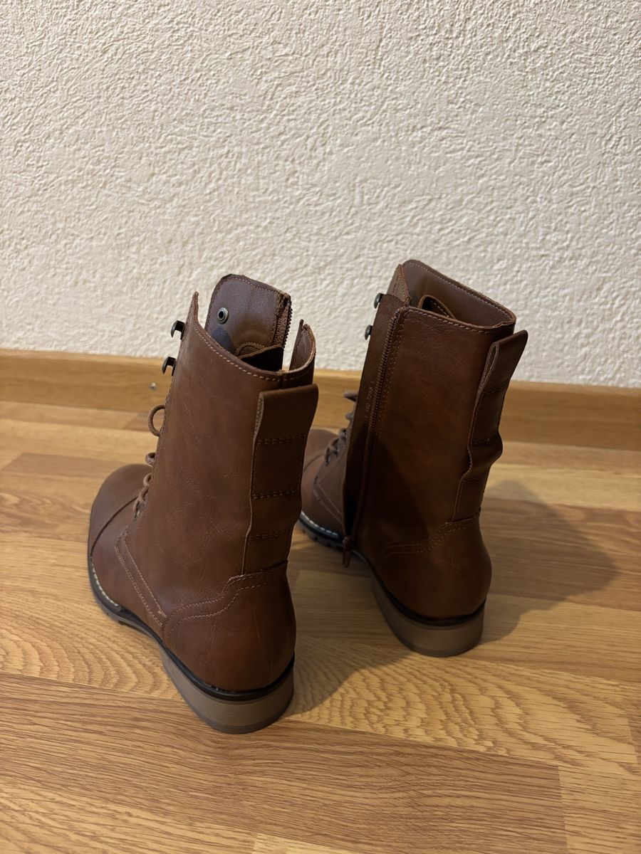 Damenschuhe: Braune Boots, Gr. 37 – Gebraucht aus Brütten von Raaphi6 1
