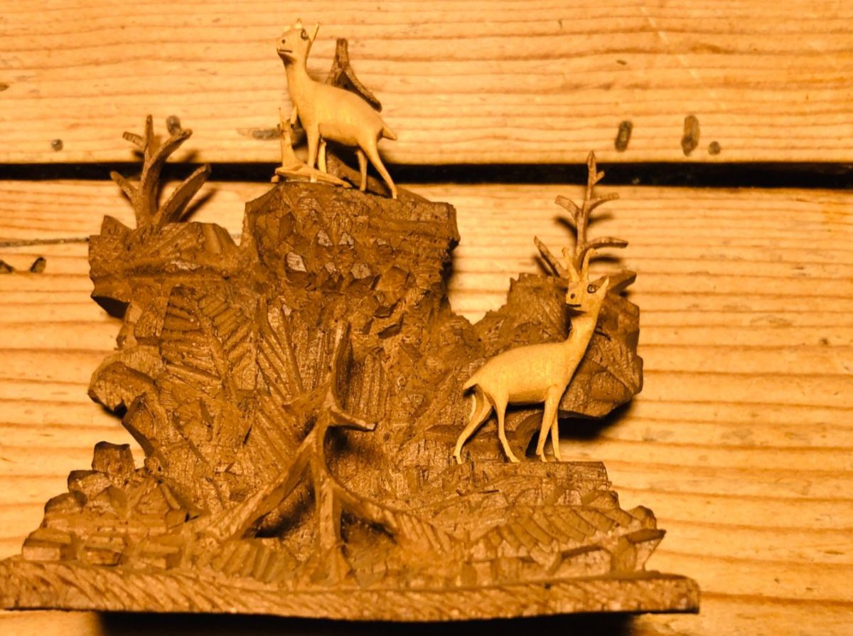 Sculture & Statue: Antike Schnitzerei – Usato da Berneck venduto da BerniBenz 2