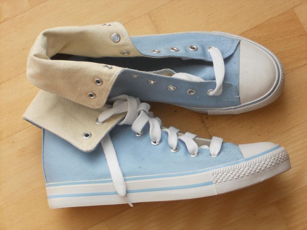 Damenschuhe: Neuw. Stoff-Bindeschuhe - hellblau - Gr. 39 – Neu (gemäss Beschreibung) aus Uznach von Laeuffer 1
