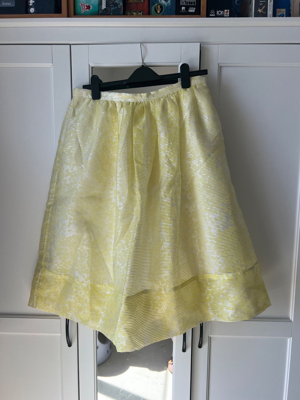Jupes: Jupe midi Whistles 42 – D'occasion à Neuchâtel par Thesebootsaremadeforwalking