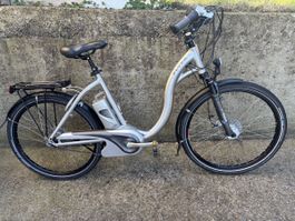 FLYER E-BIKE 26 Zoll Tiefeinsteiger Top Zustand