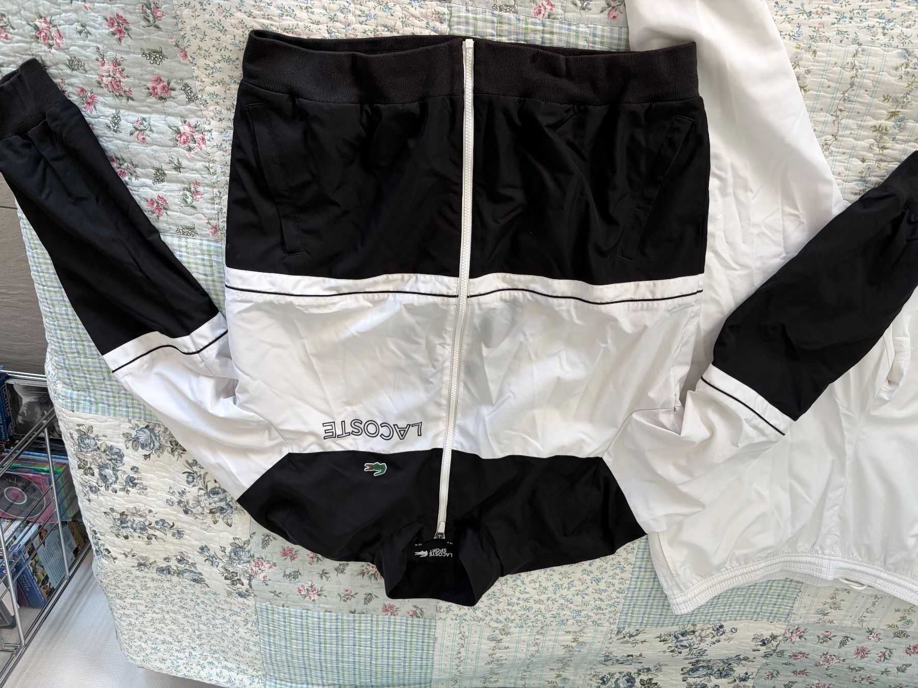 Lacoste Completi, tute sportive e funzionali: Original Lacoste trainer Jack und Hose – Usato da Rüschlikon venduto da pat_6hmj 3