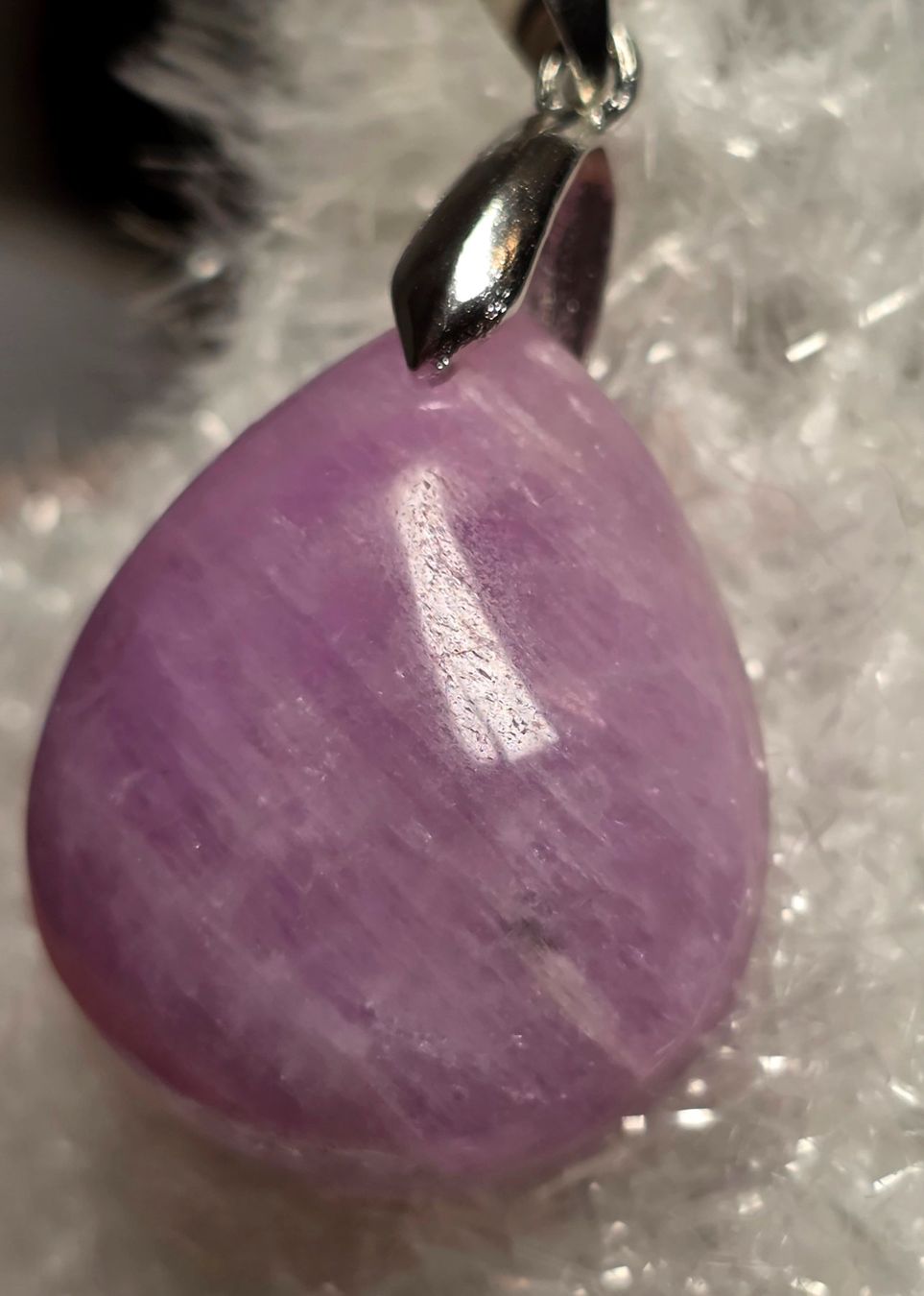 Minerali & Pietre curative: Kunzit Anhänger C – Nuovo e nell'imballaggio originale da Matzingen venduto da Shay_Crystalz 1