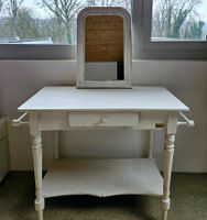Antiker Schminktisch im Shabby Chic Stil