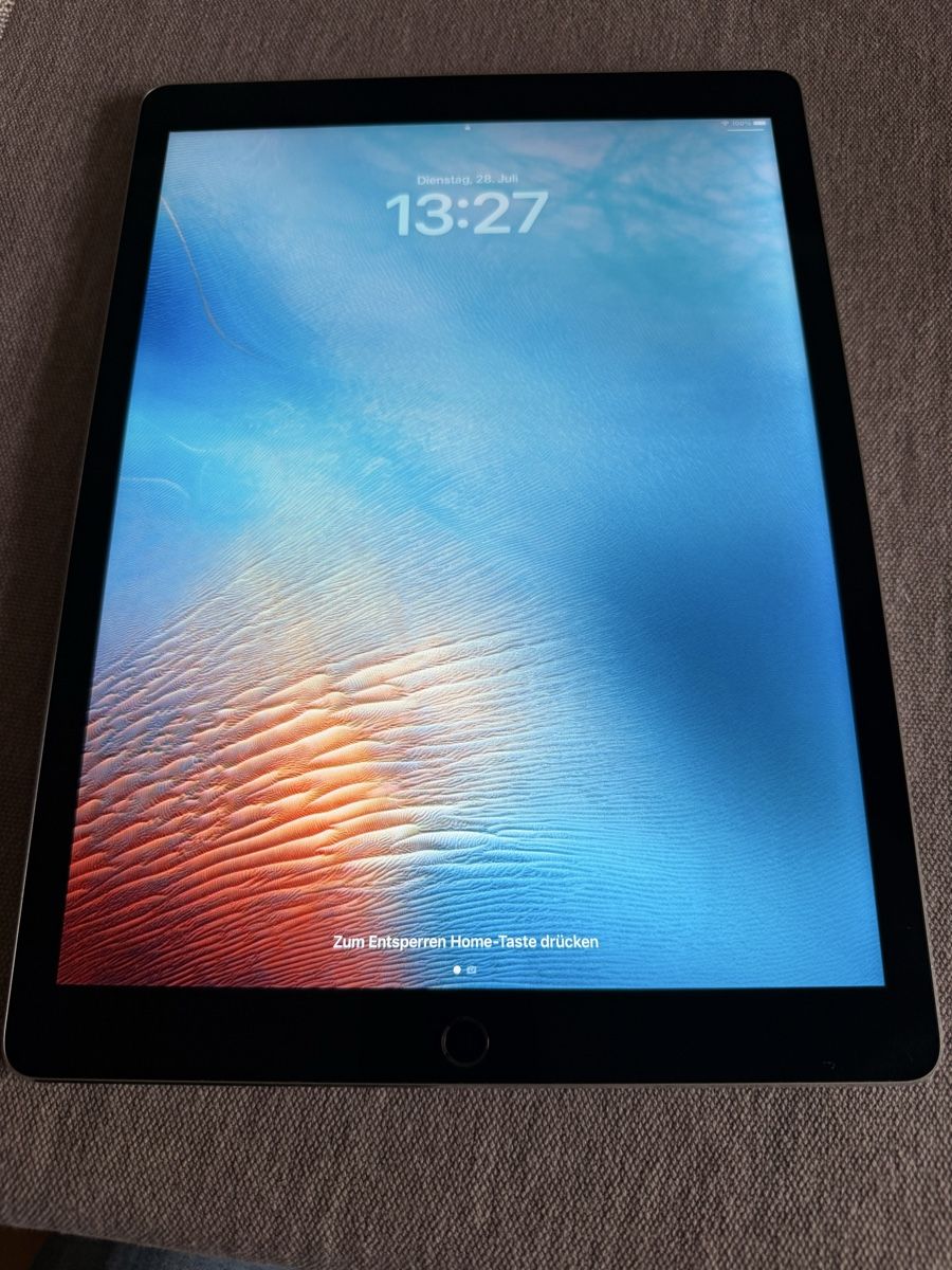 Apple Tablet PC: iPad Pro 12,9 Zoll 128GB Silber  – Gebraucht aus Ennetmoos von Raragon