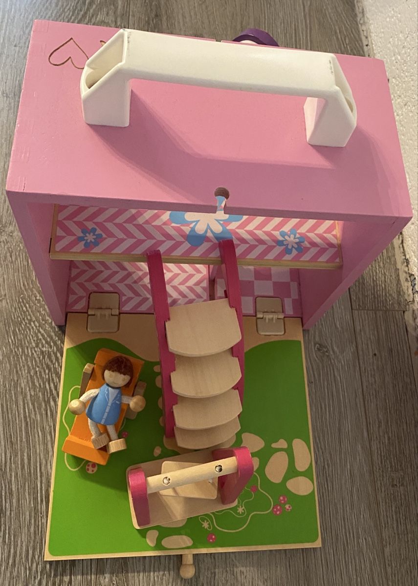 Giocattoli: Boxset Dollshouse INT4FILIA – Usato da Jegenstorf venduto da Bahnhofshallenkiosk 2