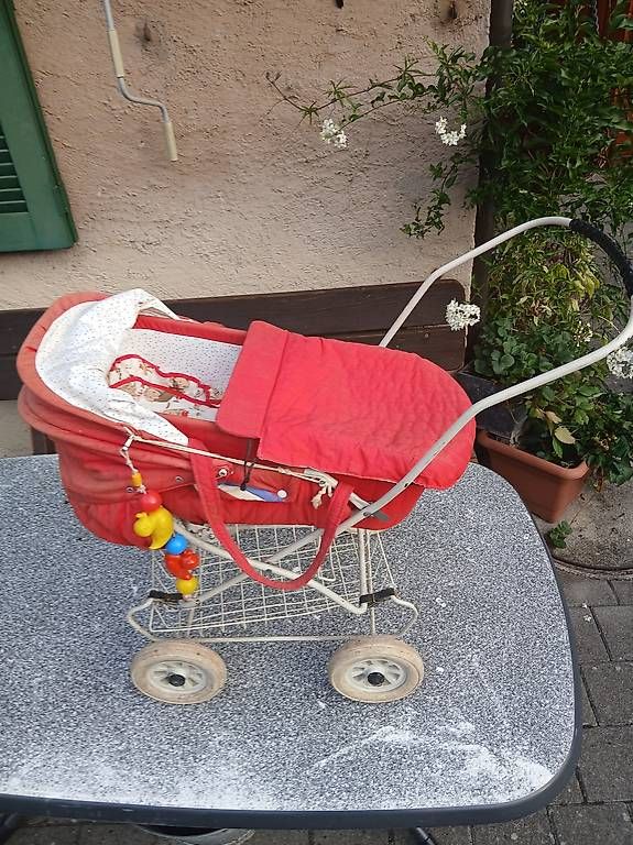 Puppenwagen: Spielzeug Kinderwagen – Gebraucht aus St.Gallen von esdb