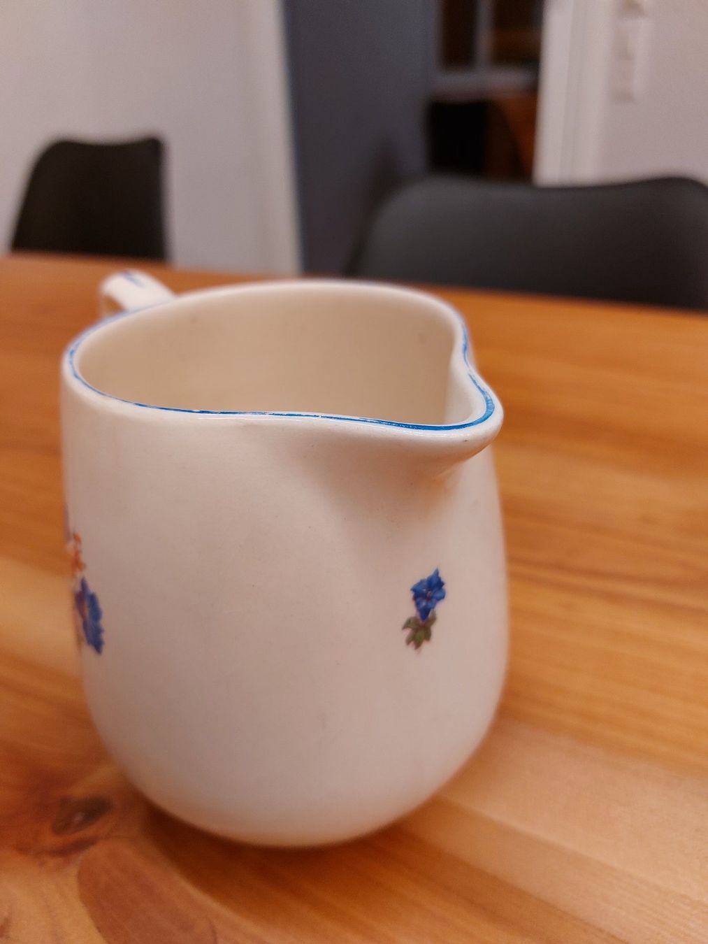 Théières: Alter LYRA 1/2Liter Milch oder Kaffeekrug – D'occasion à Ganterschwil par HeidiuPeter 2