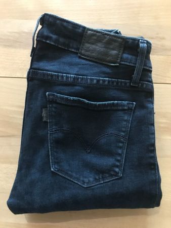 Levis 712 Slim W25 L32