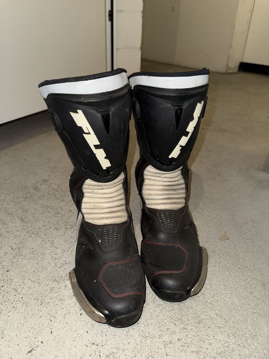 FLM Scarpe da uomo: Motorradstiefel FLM Grösse 42 – Usato da Schüpfheim venduto da Chris_1997