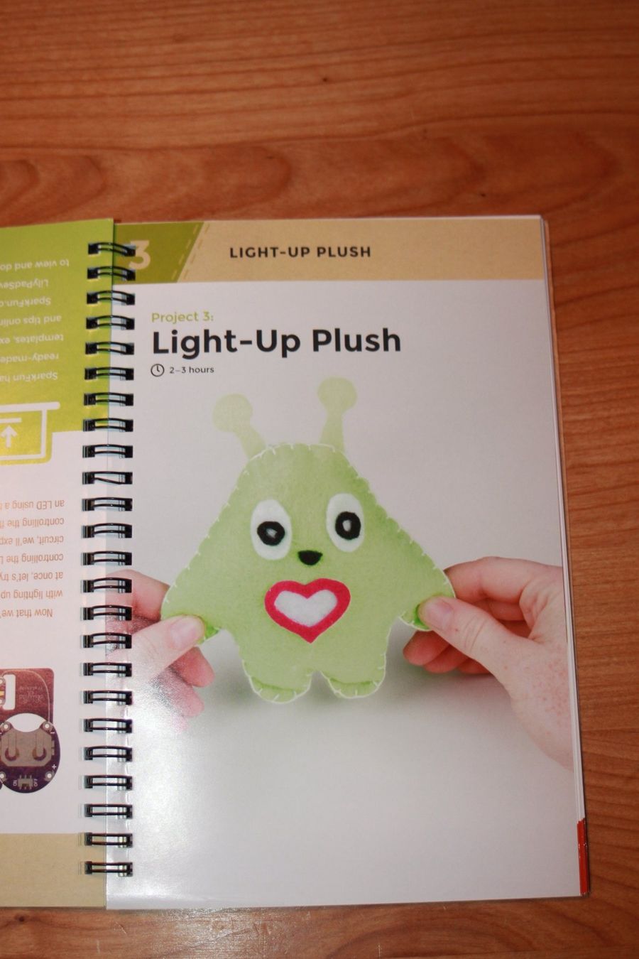 Bücher: Buch:  Lilypad sewable electronics kit guide – Neu und originalverpackt aus Wenslingen von Strick4Alpaca 5