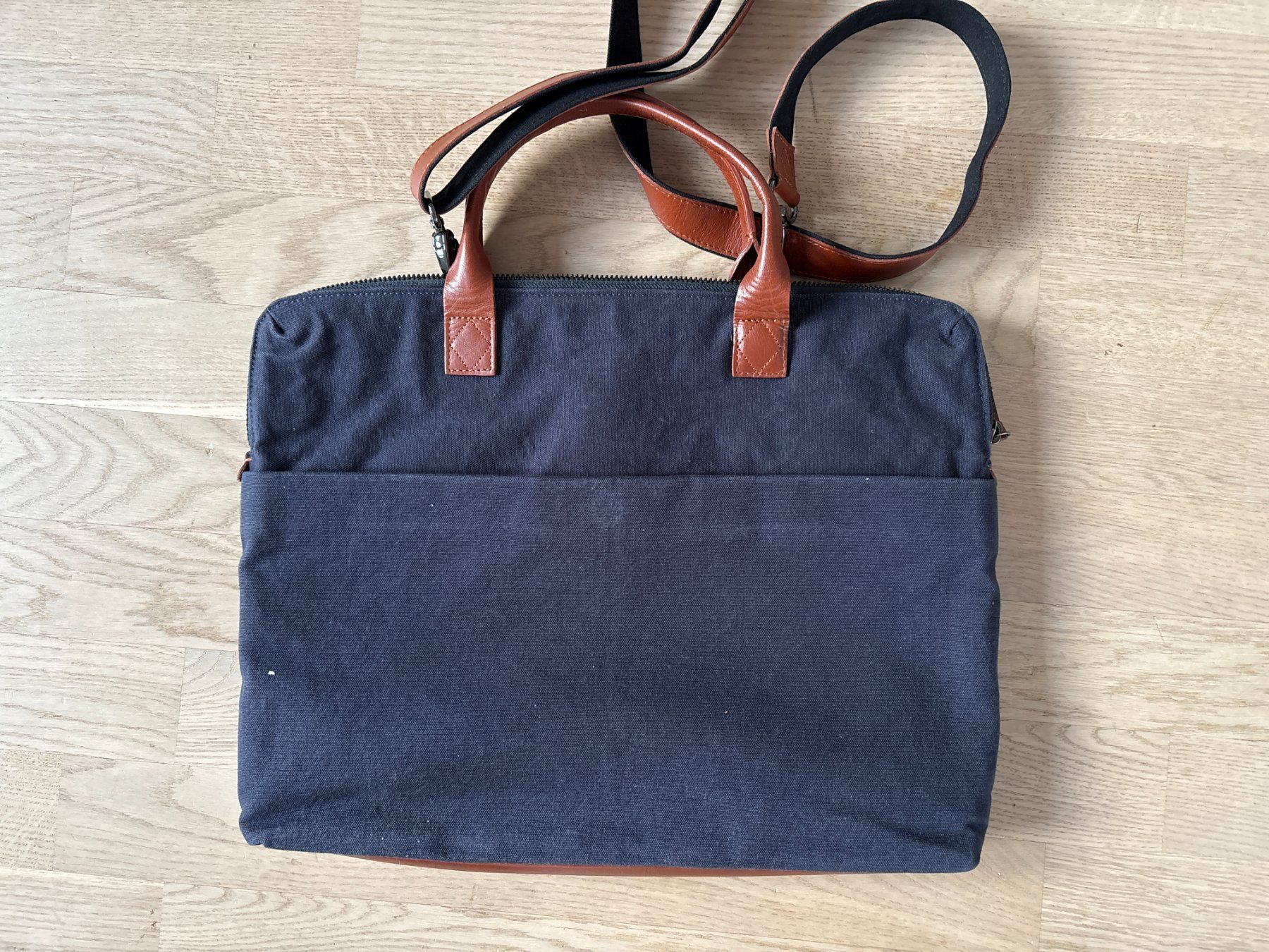 Borse: Royal RepubliQ Aktentasche / Laptoptasche – Usato da Elgg venduto da Jo_Naj 1