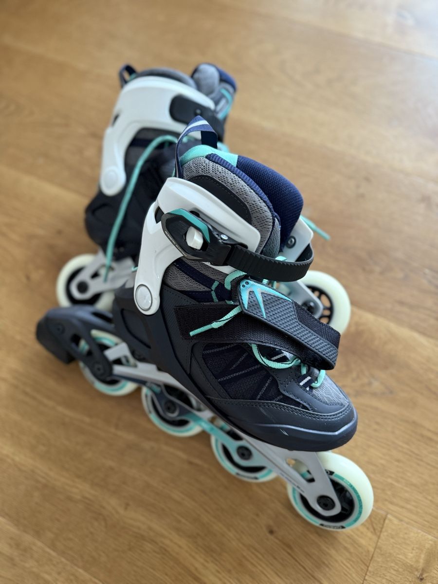 Decathlon Pattini in linea & Pattini a rotelle: Inlineskate unbenutzt Gr.37 – Nuovo (secondo la descrizione) da Täuffelen venduto da Jat03