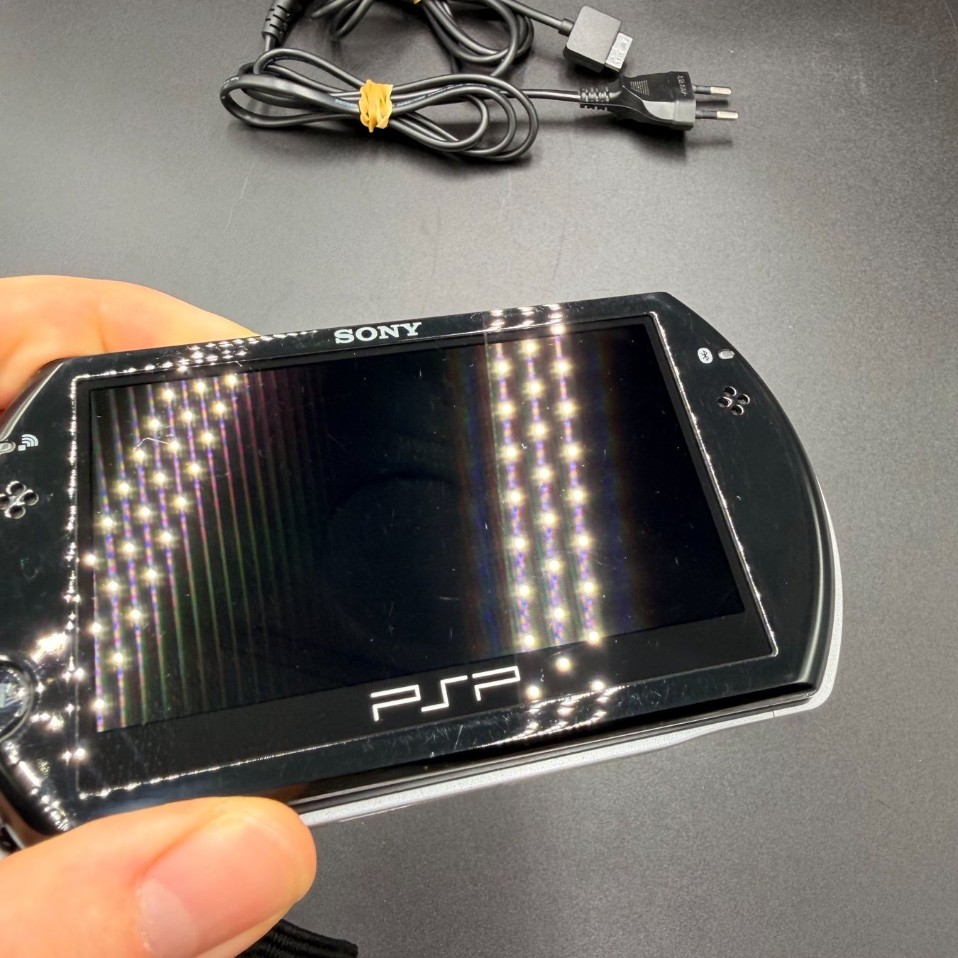 Sony Konsolen: Sony PSP Go Schwarz – Gebraucht aus Düdingen von Nerdworld 2