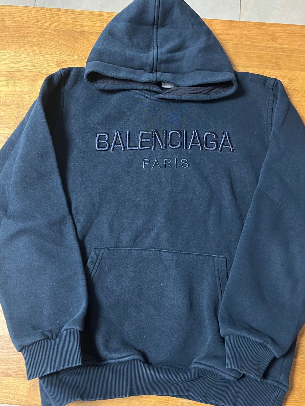 Balenciaga Maglioni & Felpe: Balenciaga Pullover Gr. M – Usato da Münchenbuchsee venduto da dani1113