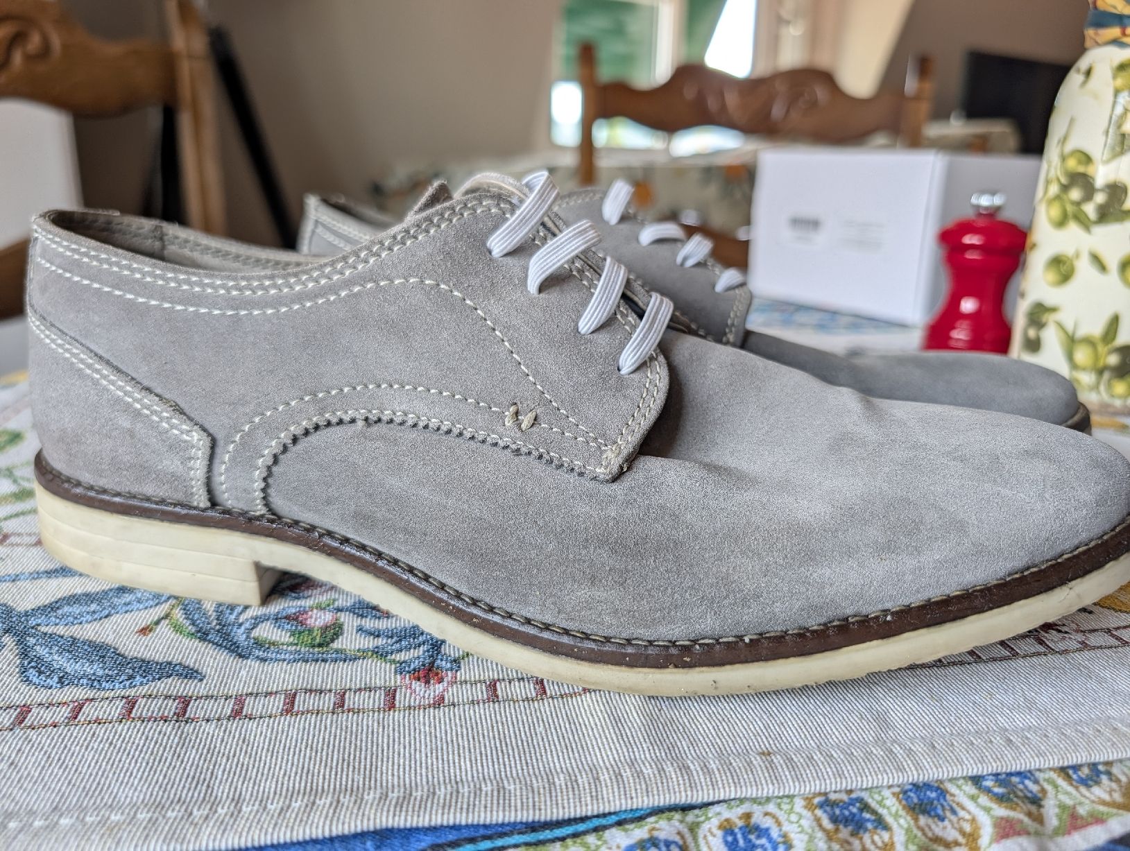 Scarpe da uomo: Men's Grey Suede Shoes - Size 43 Used – Usato da Zürich venduto da jor_68rp