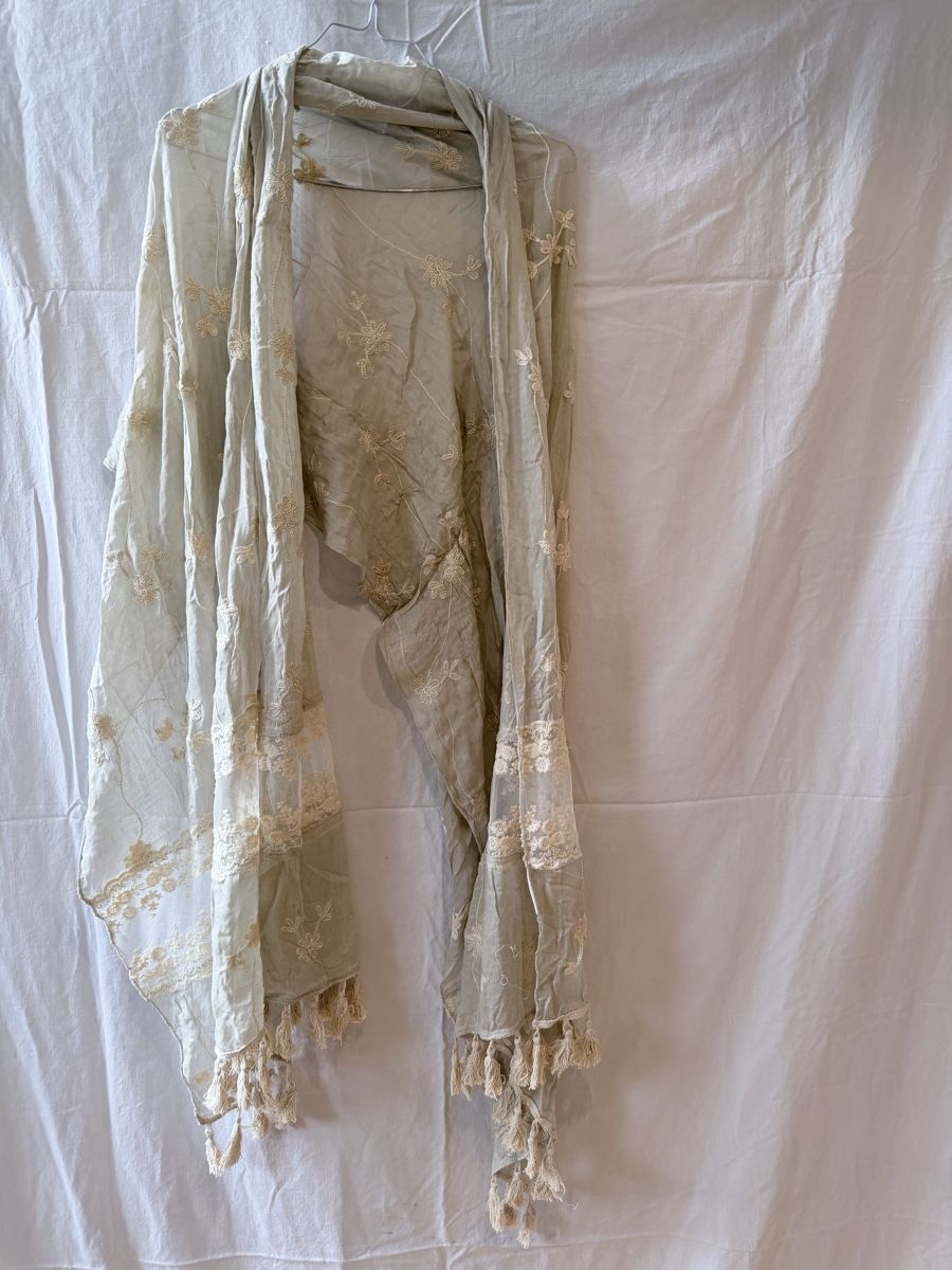 Loberon Foulard & Sciarpe: Loberon – Usato da Urnäsch venduto da _._naomi_._