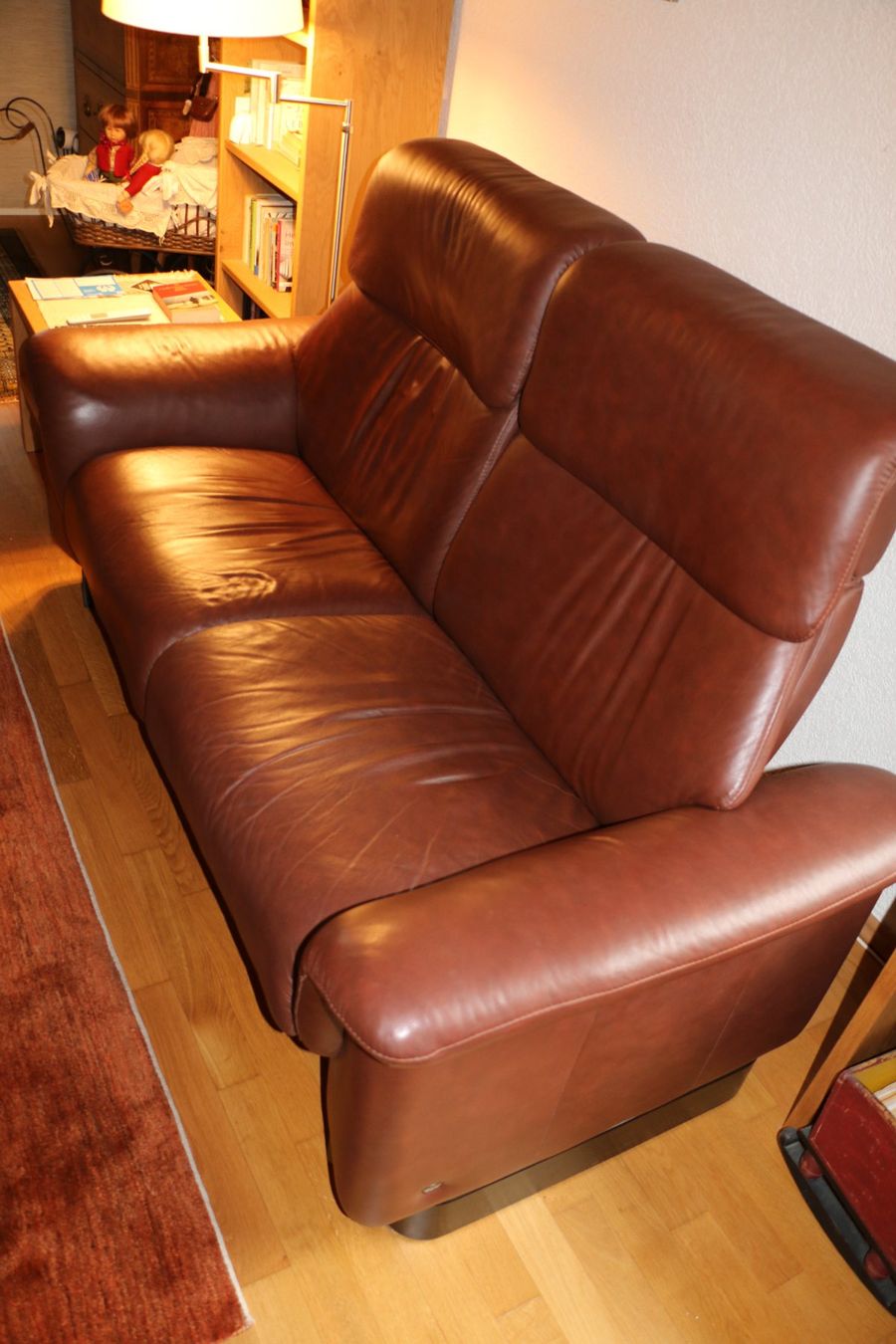 Stressless Sofas: Stressless 2er Leder-Sofa Hochlehner – Gebraucht aus Meisterschwanden von the_p9l8 1