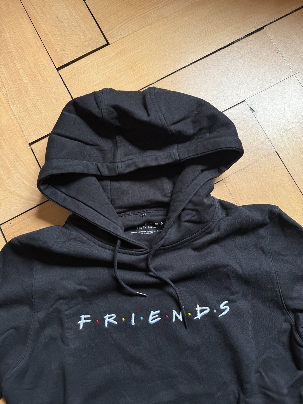Pullover & Sweatshirts: Original FRIENDS Hoodie Pullover schwarz L – Gebraucht aus Zürich von Diazaio 1