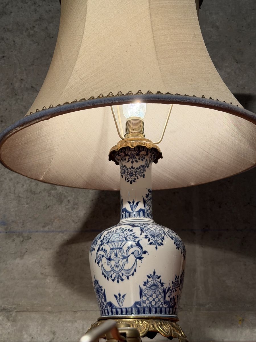 Lampade: Vintage Floral Ceramic Lamp with Shade – Usato da Lausanne venduto da vas_mbk2 2