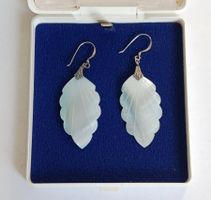 Boucles d'Oreilles Vintage en Nacre Sculptée et Argent 925!