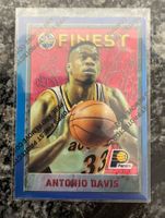 NBA Antonio Davis Topps Finest Refractor Card