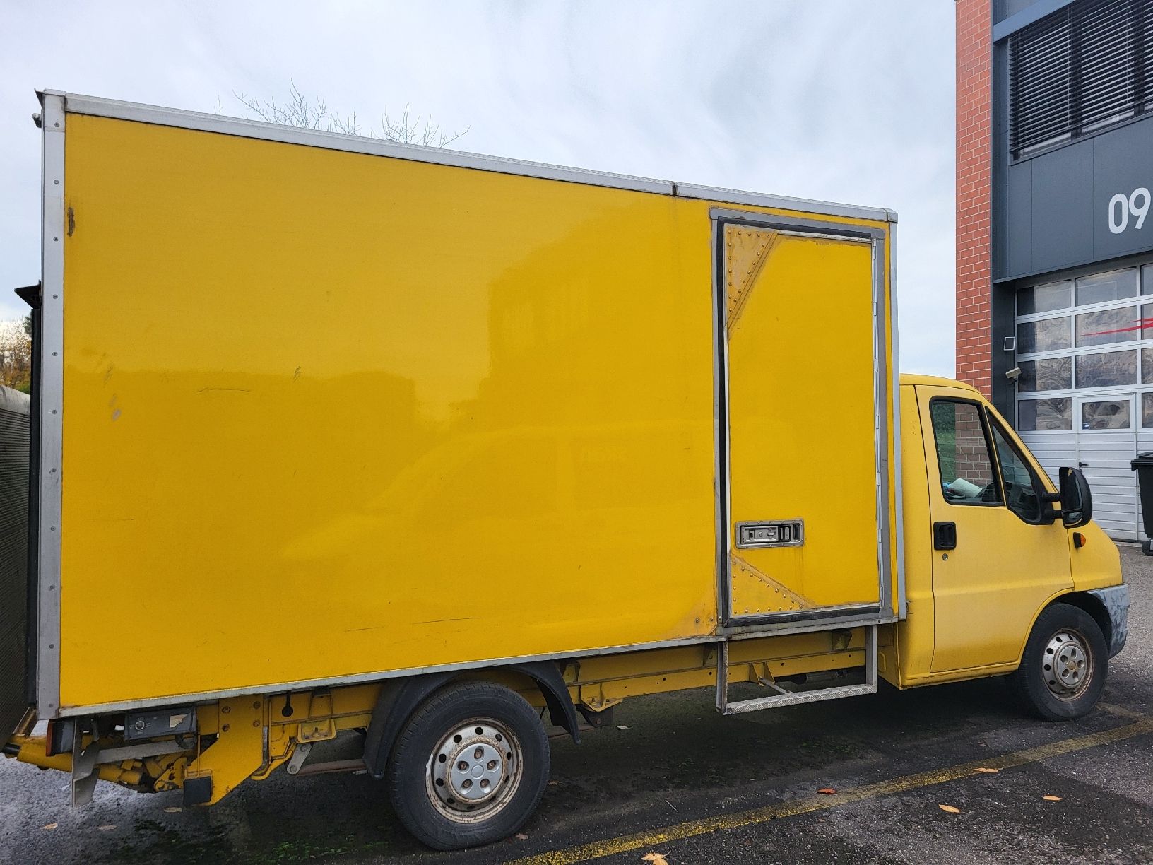 Fiat Véhicules utilitaires: Fiat Ducato Maxi 18Q - 2,8JTD - 2002 – D'occasion à Vevey par oldiz 1