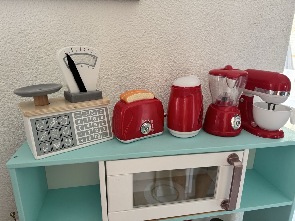 Ikea Spielzeuge: Ikea Spielküche mit Zubehör – Gebraucht aus Zofingen von SaraMay 1