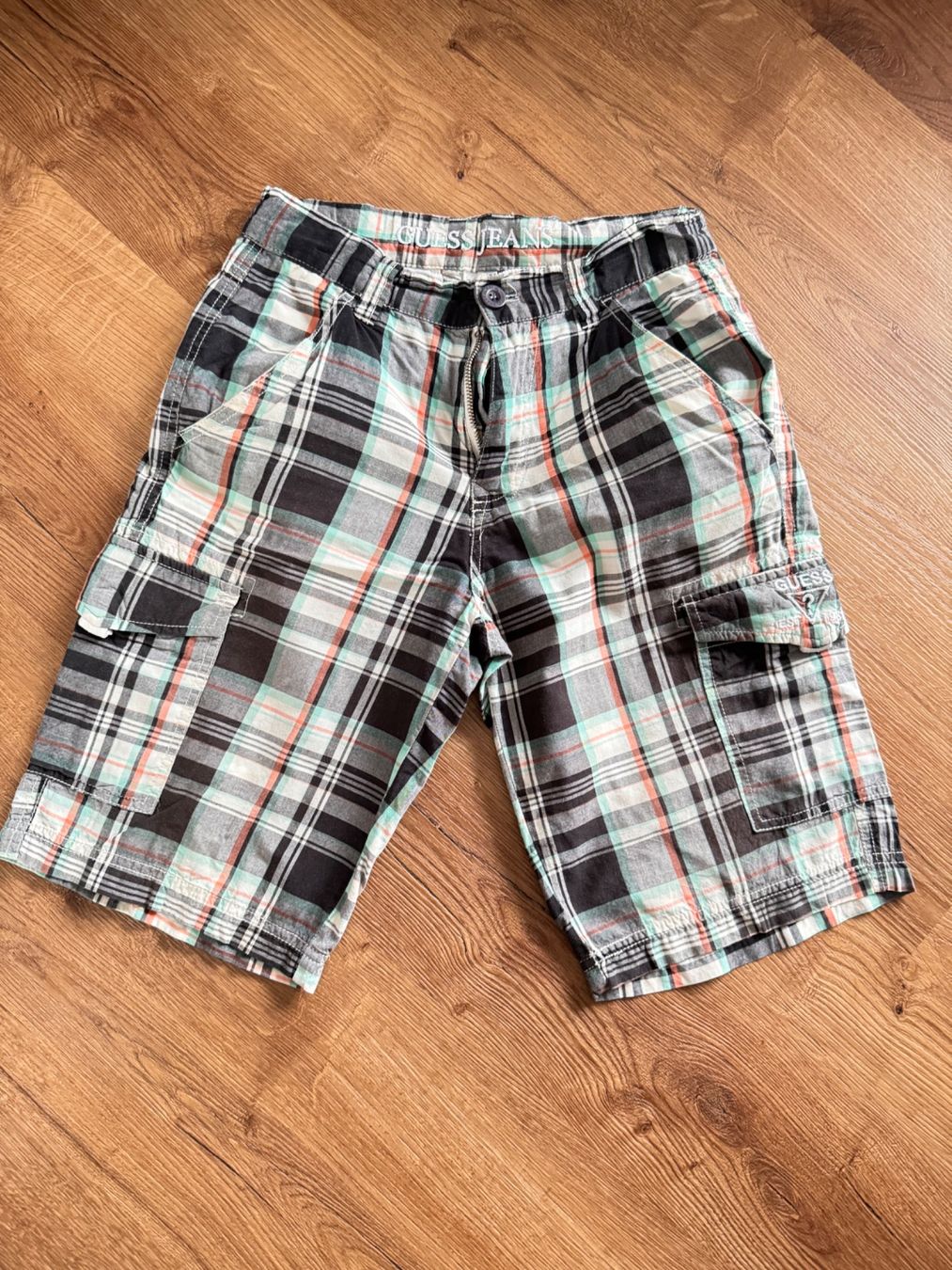 Guess Pantaloni: Marken Shorts – Usato da Frauenfeld venduto da Jacqueline050 3