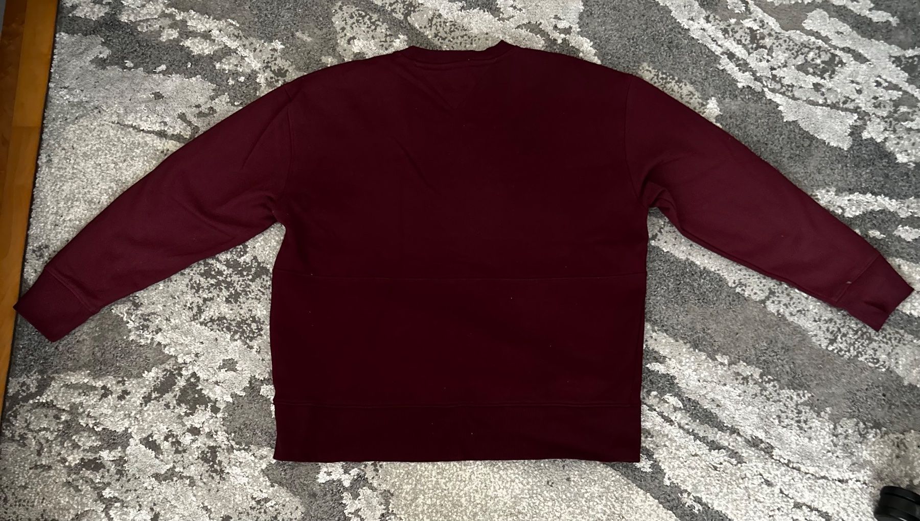 Tommy Hilfiger Maglioni & Felpe: Tommy Hilfiger Crewneck Pullover XL – Nuovo (secondo la descrizione) da Zürich venduto da ger_wp6z 2