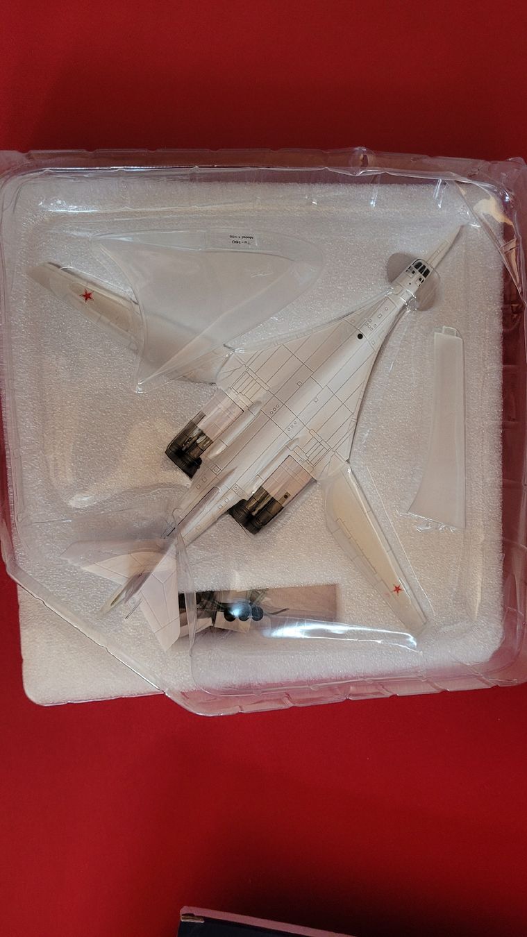 Modellbausätze & Standmodelle: TU-160 1:200 – Neu und originalverpackt aus Boltigen von Bubusbacher 1