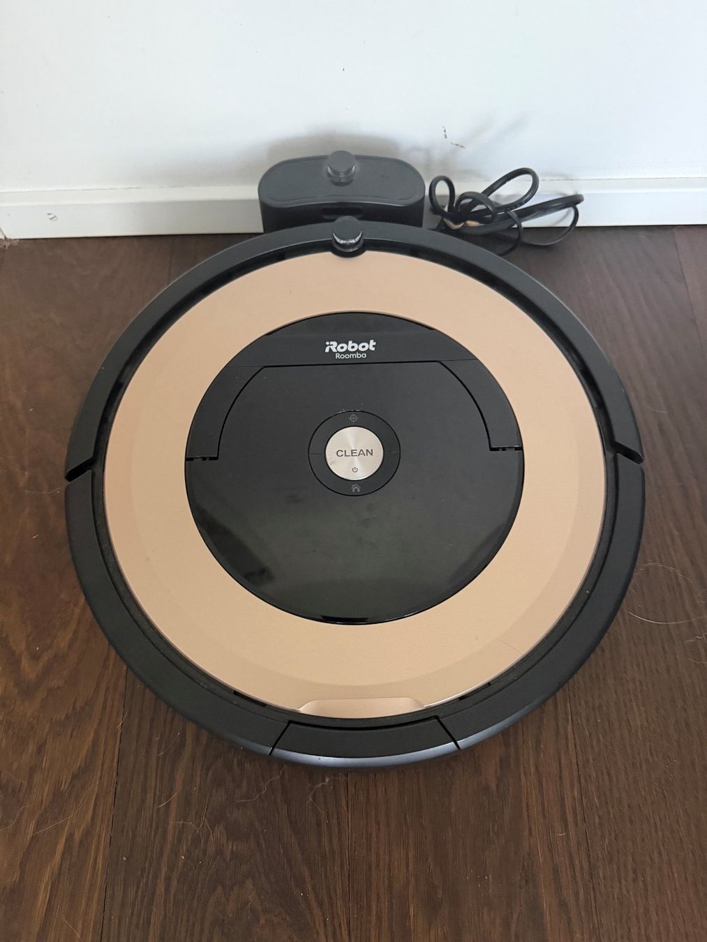 Irobot Aspirateurs & Accessoires: iRobot Roomba 865 Saugroboter – D'occasion à Allenwinden par Zuger89 1