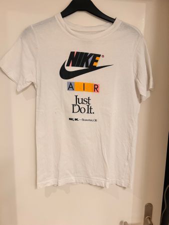 Nike Air Just Do It T-Shirt Weiss Gr. 147/158leichte Flecken