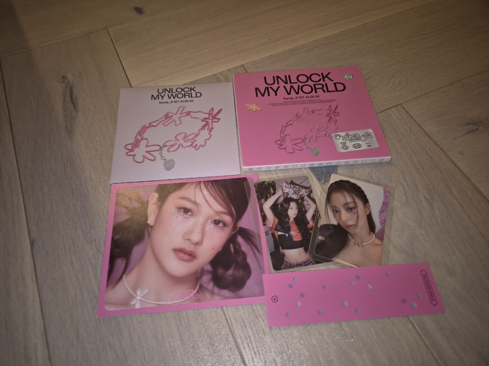 CD: Fromis_9 - Unlock my World (Compact vers. mit POB) – Nuovo (secondo la descrizione) da Beinwil am See venduto da noeliaz14 2