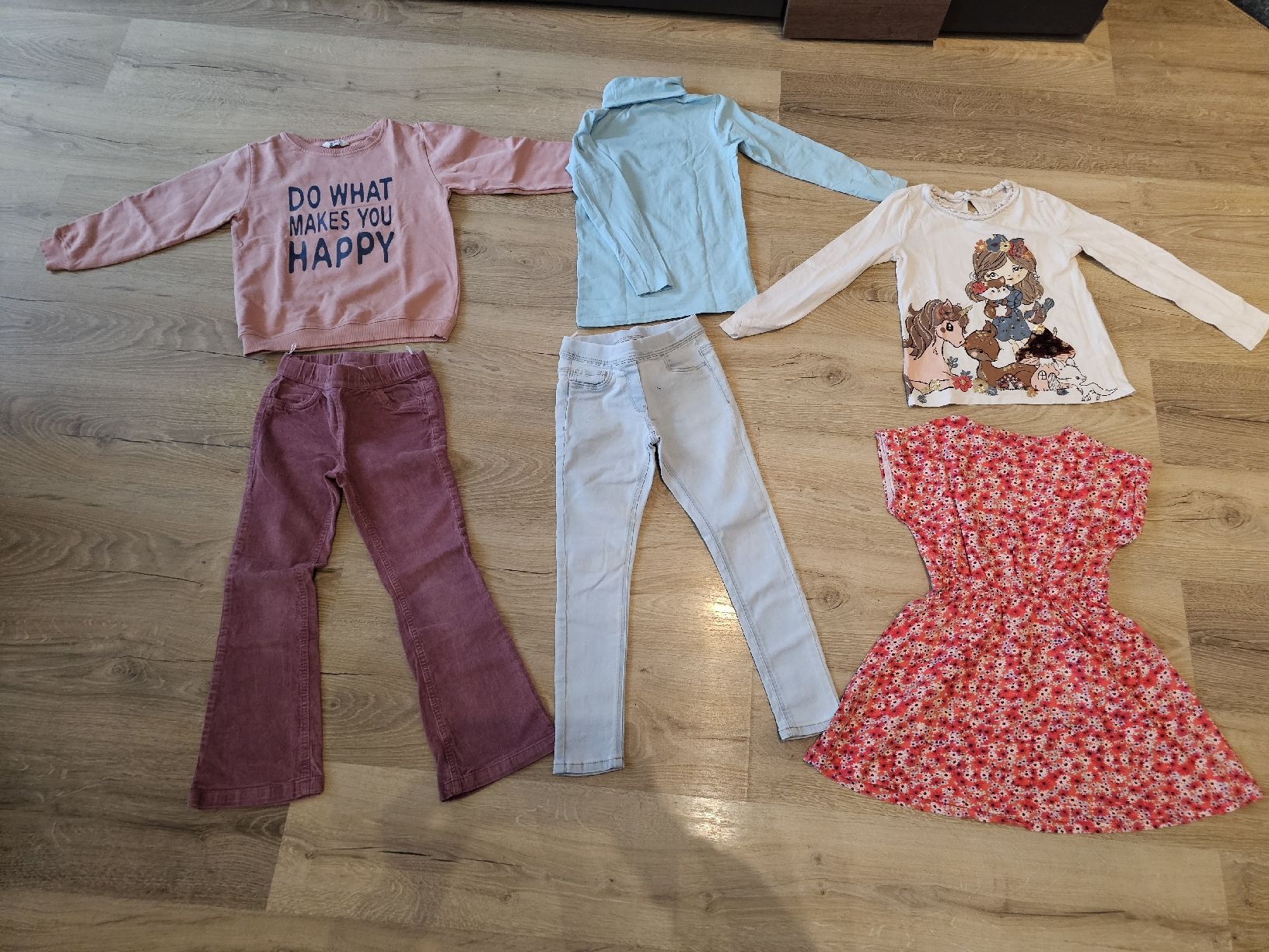 Lotti & Set di vestiti: Mädchen Kleiderpaket Gr. 128 – Usato da Grosshöchstetten venduto da Qenko
