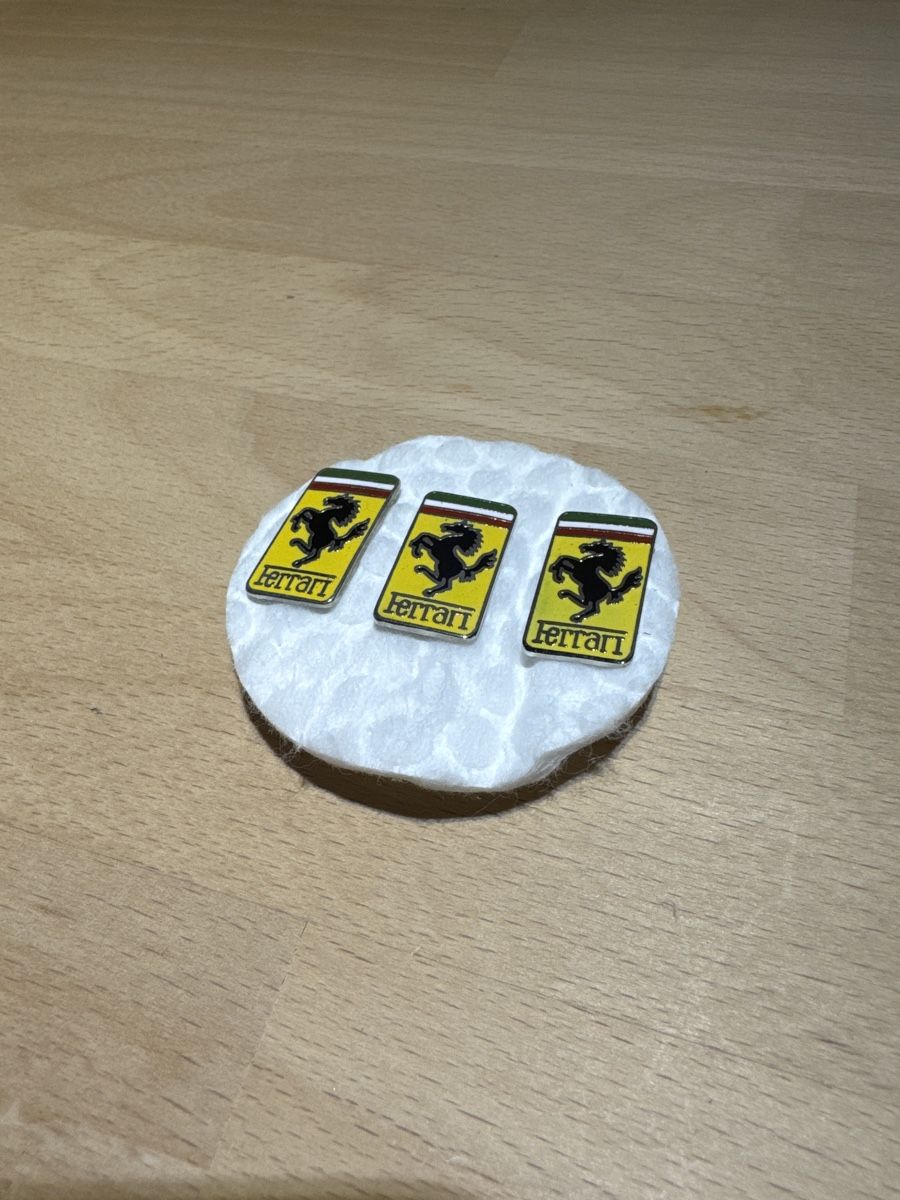 Ferrari Placchette & Badge: Pin - Ferrari (3X) – Usato da Stüsslingen venduto da leo_nzh6 3