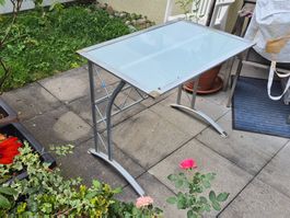 Gartentisch Metall-Glas matt & 2 Kunststoffstühle