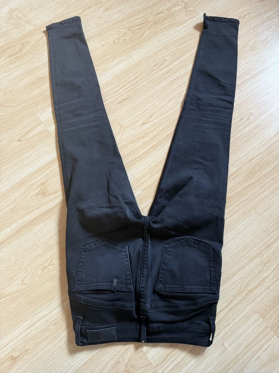 Liu Jo Pantaloni: Liu jo hose – Usato da visp venduto da Kmemo1 2