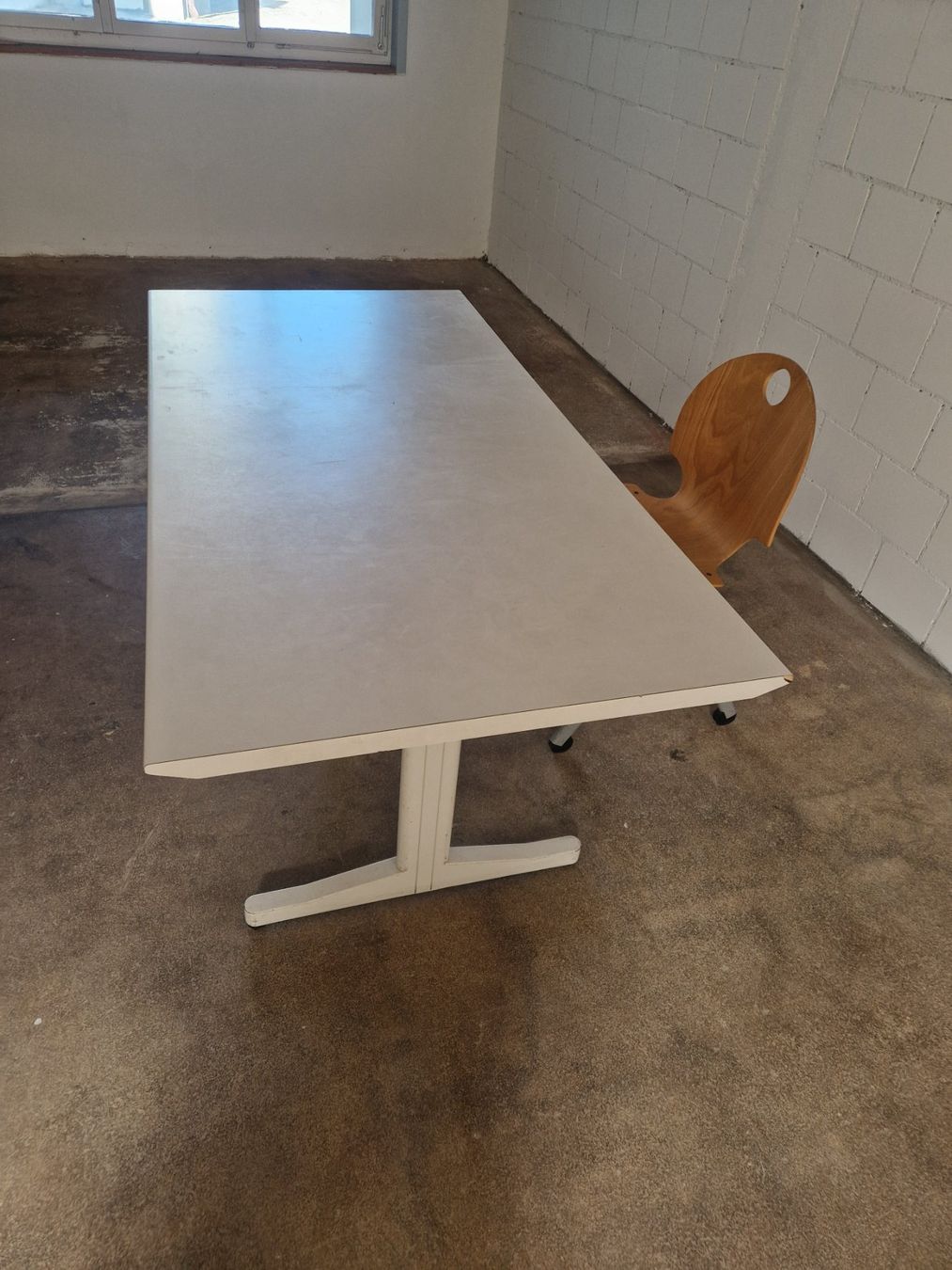Tavoli: Tisch mit Stuhl – Usato da Fraubrunnen venduto da beat018 2