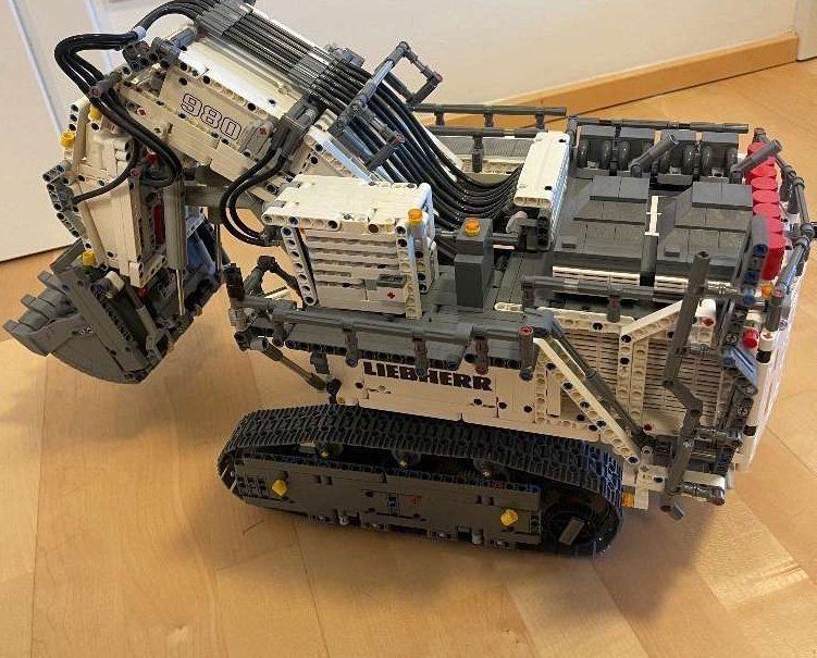 Lego Kit di costruzioni: Lego 42100 Liebherr Bagger R9800 – Usato da Selkingen venduto da Mazurit 2
